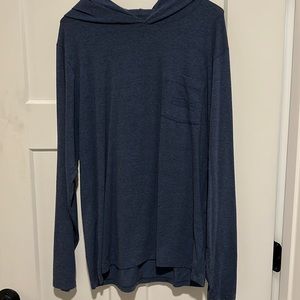 Vineyard Vines Longsleeve with hood